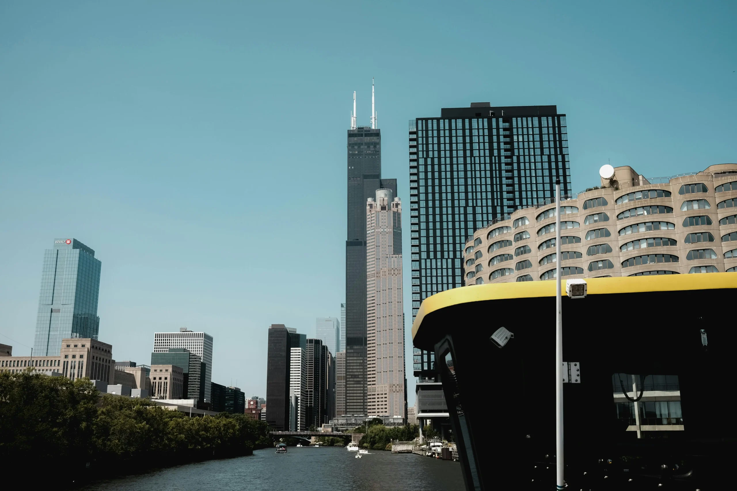 Willis Tower: A Chicago Icon of Resilience and Innovation