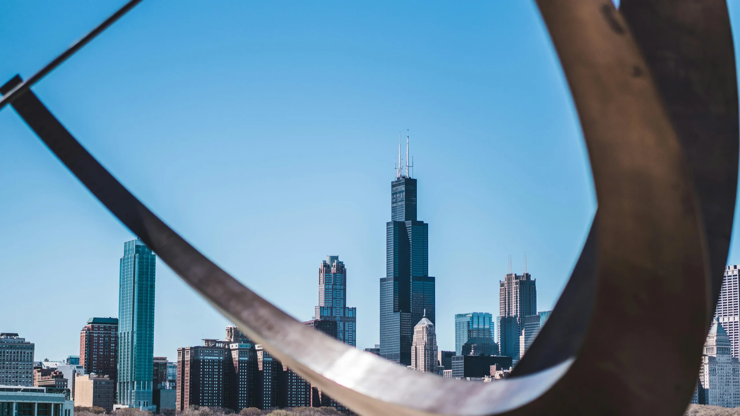 Willis Tower: A Chicago Icon of Resilience and Innovation