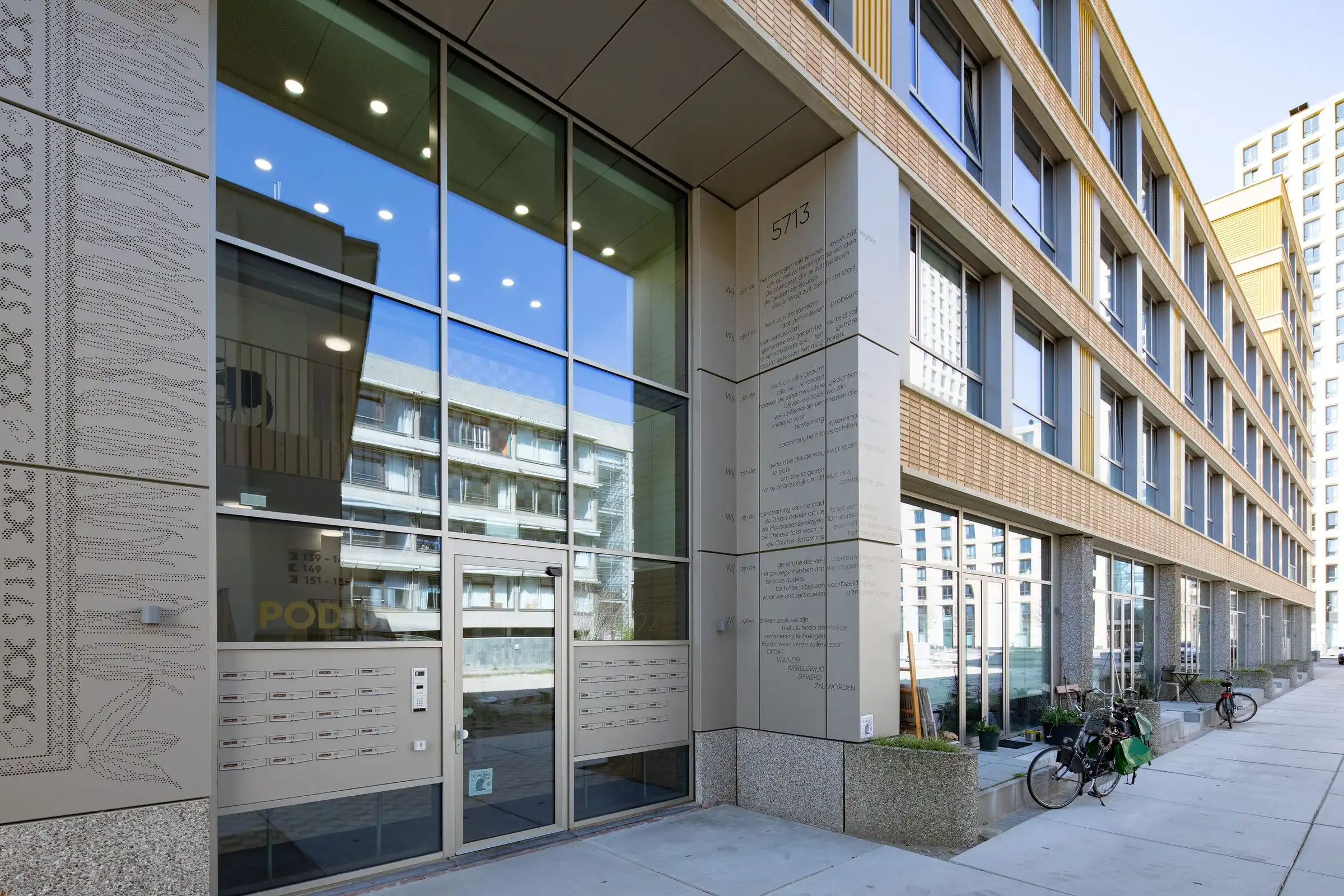 Podium by LEVS architecten