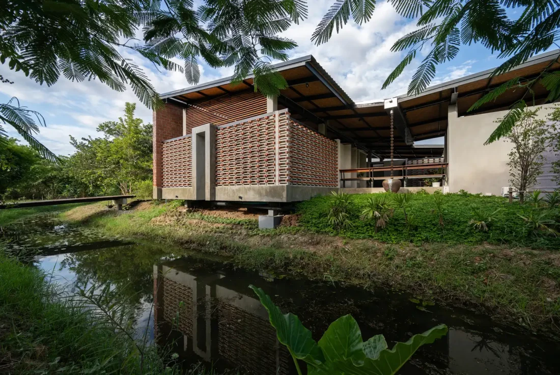Cheewit Cheewa Home of Nature by Teerachai Leesuraplanon & Thitiphong Phoonthong