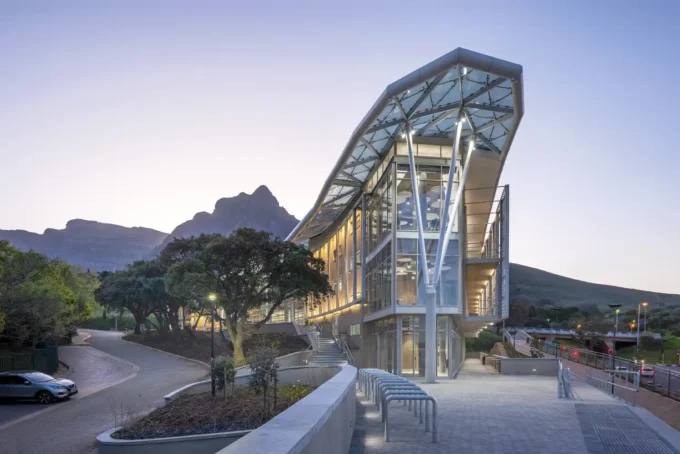 HPI School of Design Thinking by KMH Architects