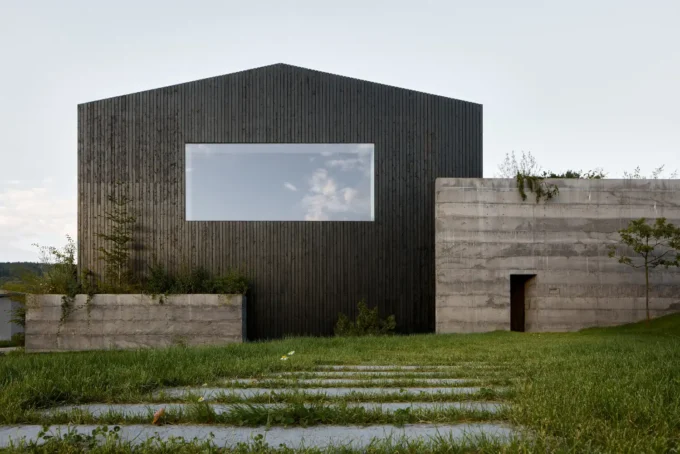 Janošík Headquarters and Showroom by Jakub Janošík