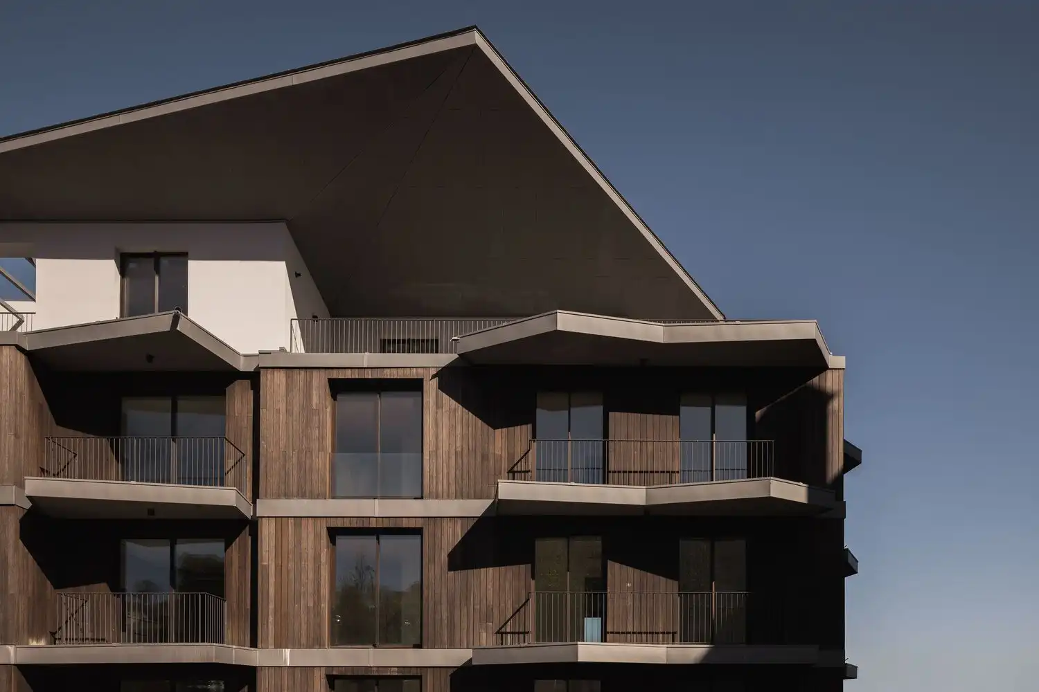 Riverside Condominium by MJARC Arquitects
