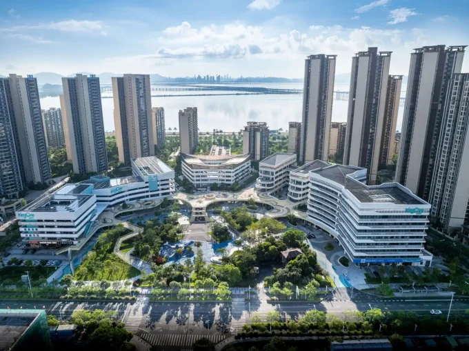 KING ONE Community Center by E+UV