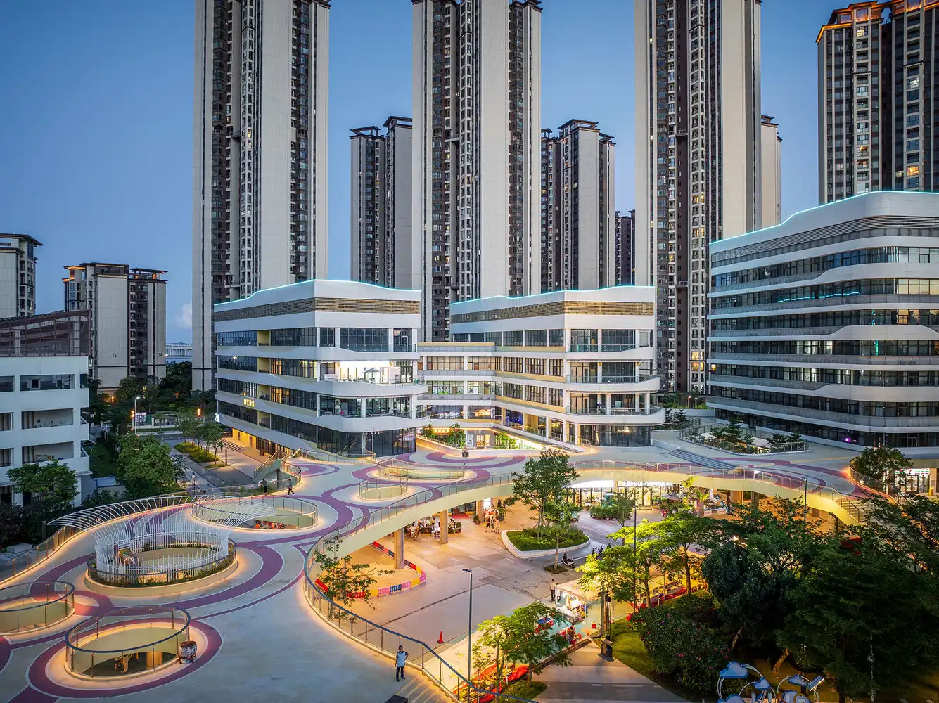 KING ONE Community Center by E+UV