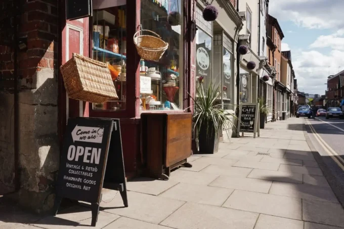 Architecture & Graphic Design: Visual Communication That Shapes How We Navigate, Feel, and Remember Spaces