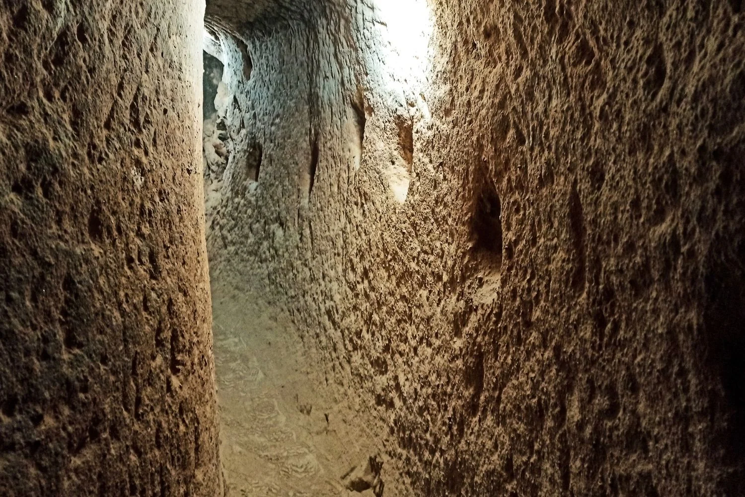 Architectural Design Underground House: 8 Marvels Around the World