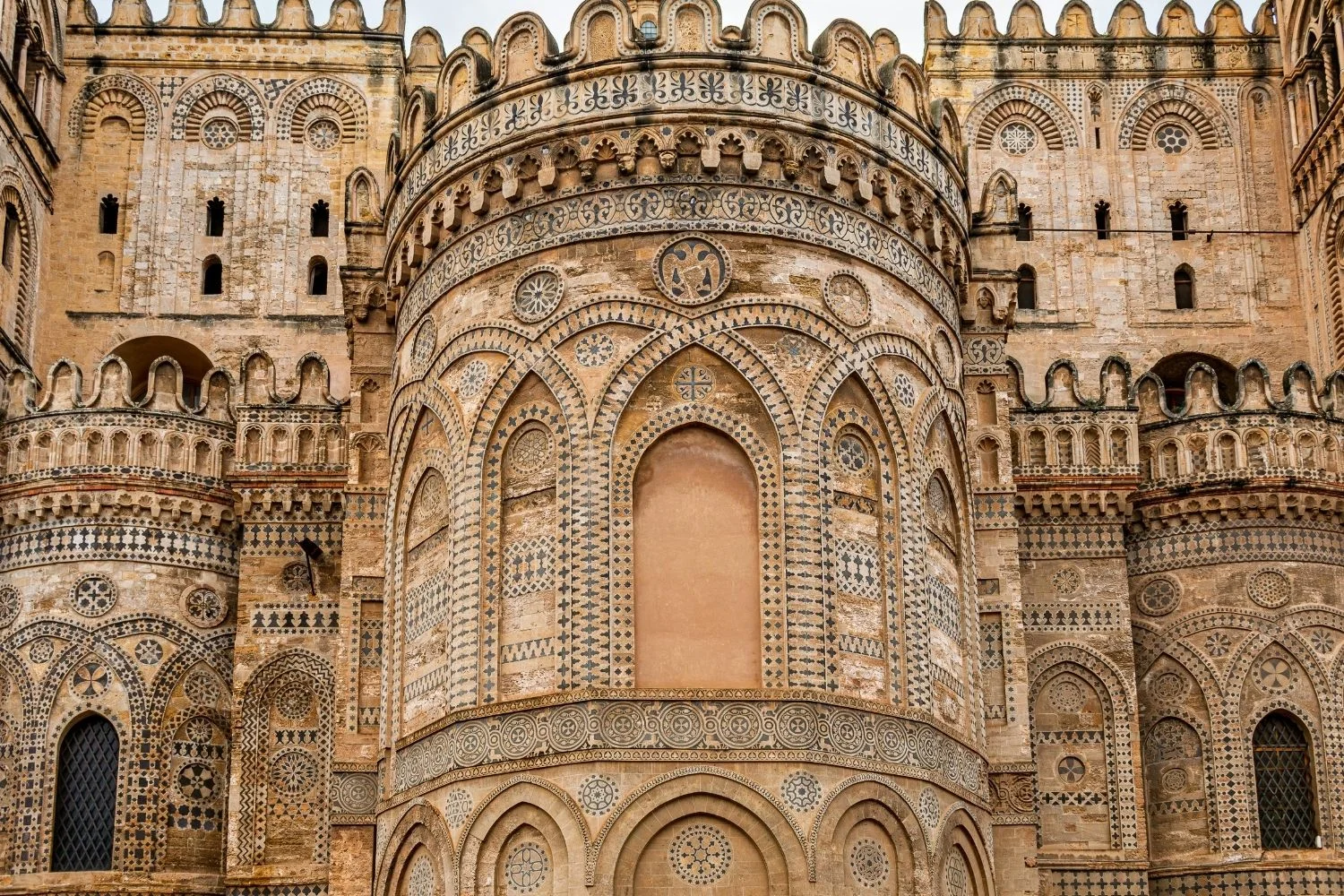 Romanesque Architecture: Features and History Explained
