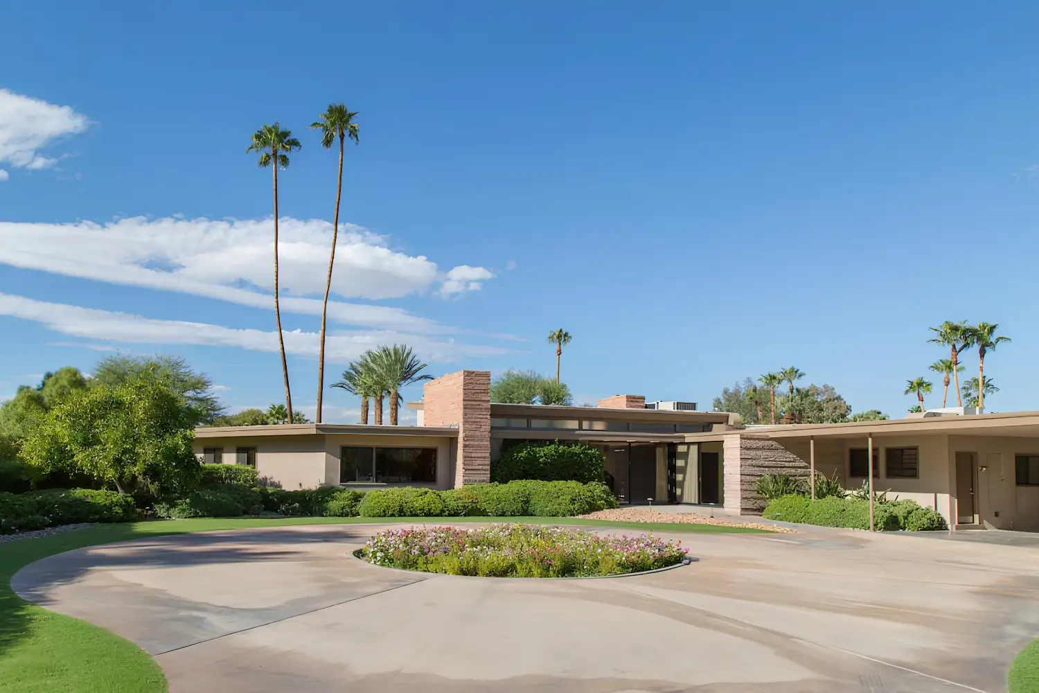 Mid-Century Modern Architecture: A Complete Guide to the Style