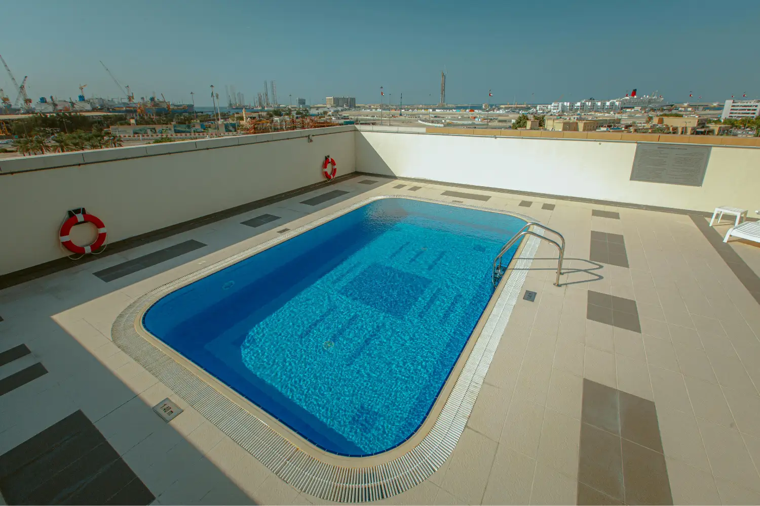 What Is a Parapet Wall? Types, Materials, and Roof Details