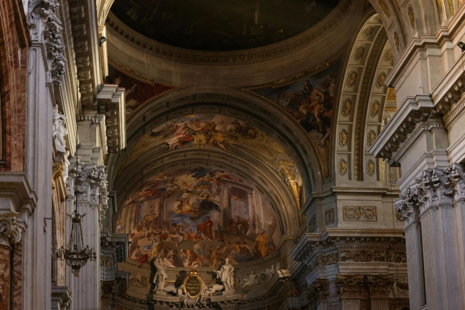 Baroque Buildings: Key Features and Famous Examples