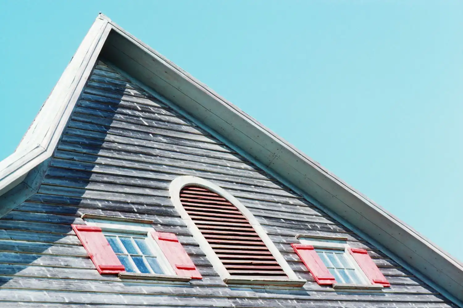 Standard Roof Pitch and Slope Explained: Charts, Degrees, and Code Minimums