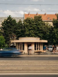 The rounded pavilion of Chleboteka Okraglak from across the road
