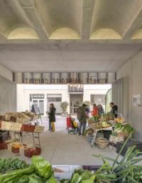The solidarity grocery in use at Espace Ambroise Croizat by TAUTEM